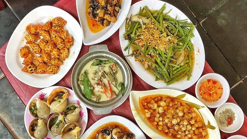 Oc Dao - Snail Street Delights in Saigon