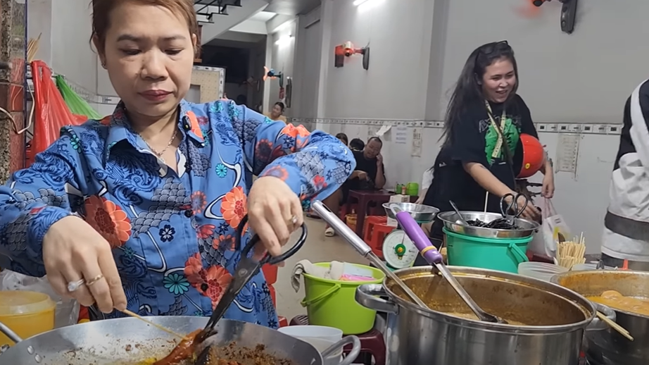 Pha Lau Di Nui - Top dishes in District 4