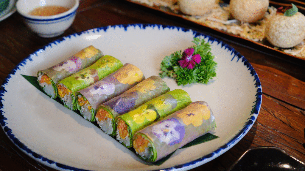 Butterfly flower spring rolls is loved by many customers