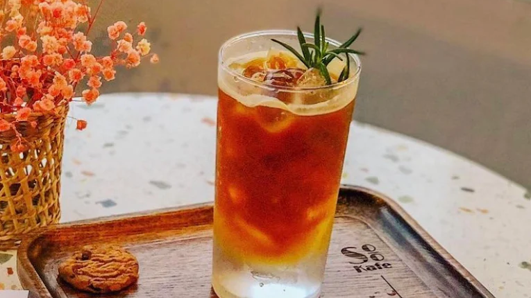 Tropical rain - Tropical rain is a special drink for hot summer days.