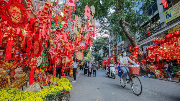 Hanoi - Lantern streets of The Old Quater