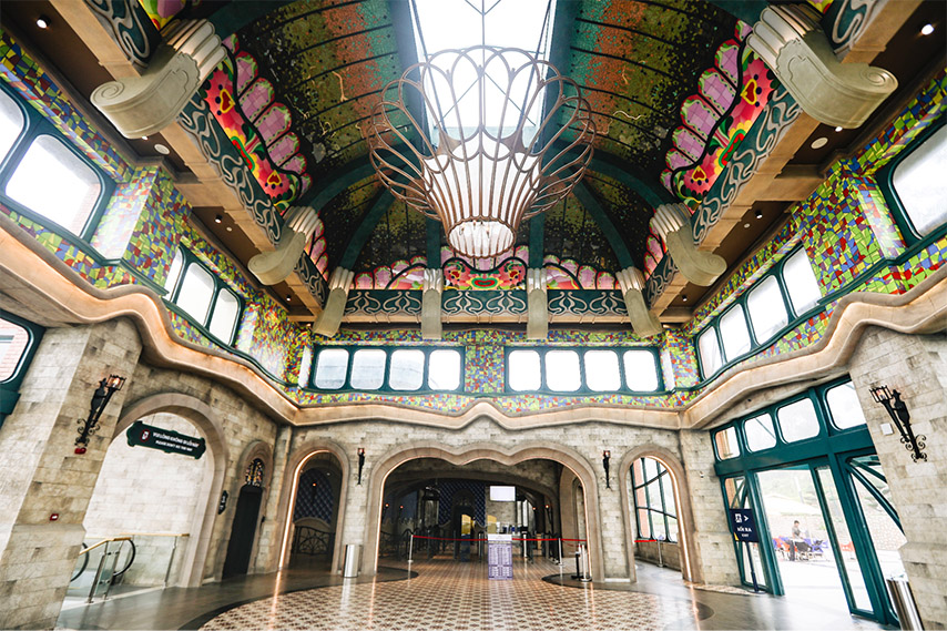 Van Son Cable Car Station 